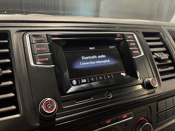 Volkswagen Transporter 12 of 19