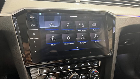 Volkswagen Passat 10 of 21