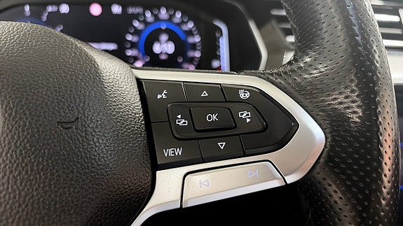 Volkswagen Passat 17 of 21