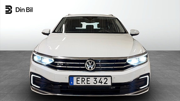 Volkswagen Passat 5 of 21