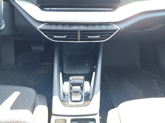 Skoda Octavia 13 of 15