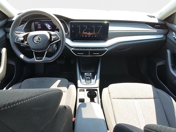 Skoda Octavia 10 of 15