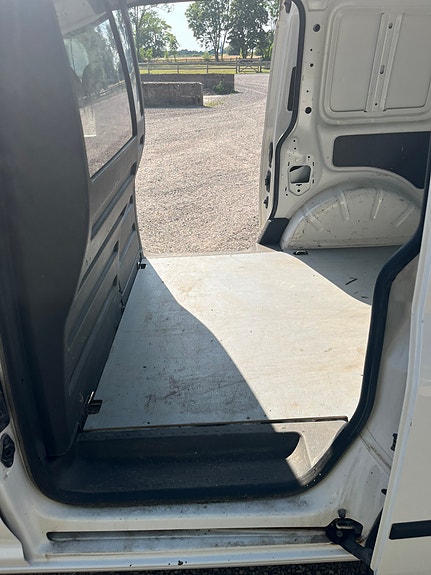 Volkswagen Caddy 3 of 5