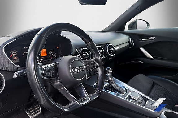Audi TTS 9 of 12