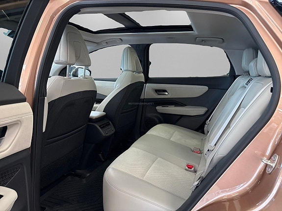Nissan Ariya 9 of 16