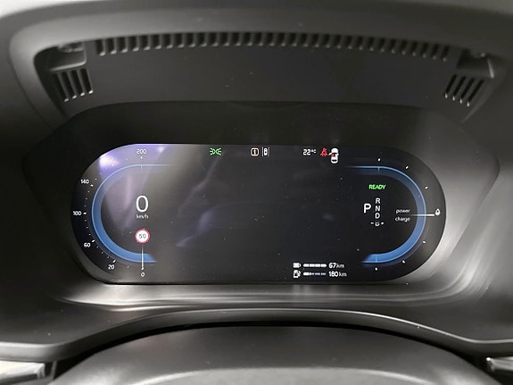 Volvo XC60 10 of 25