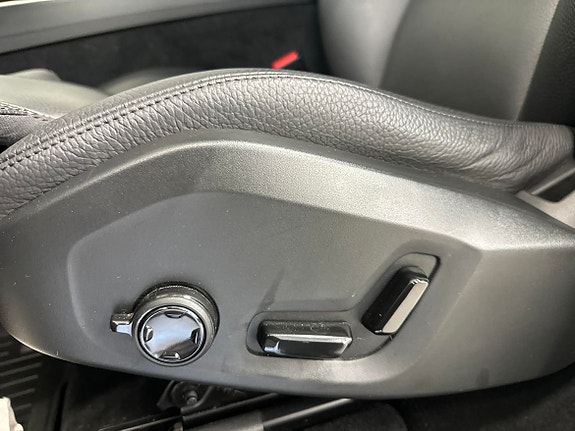 Volvo XC60 18 of 25