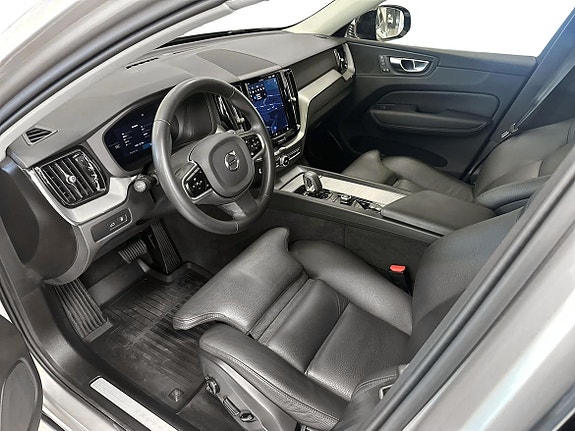 Volvo XC60 6 of 25