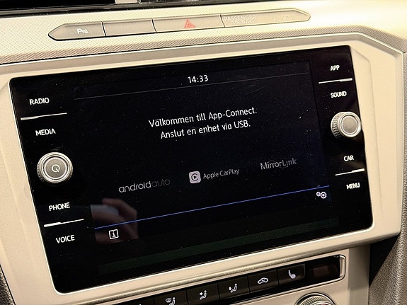 Volkswagen Passat 18 of 21