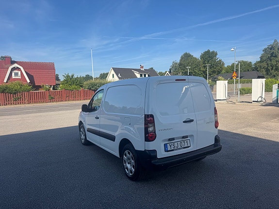 Peugeot Partner 3 of 5