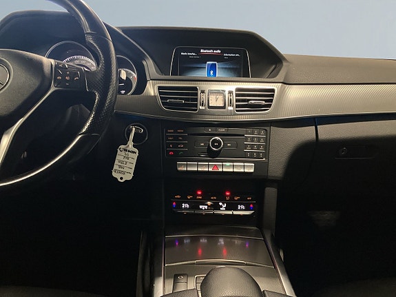 Mercedes-Benz E220 11 of 22