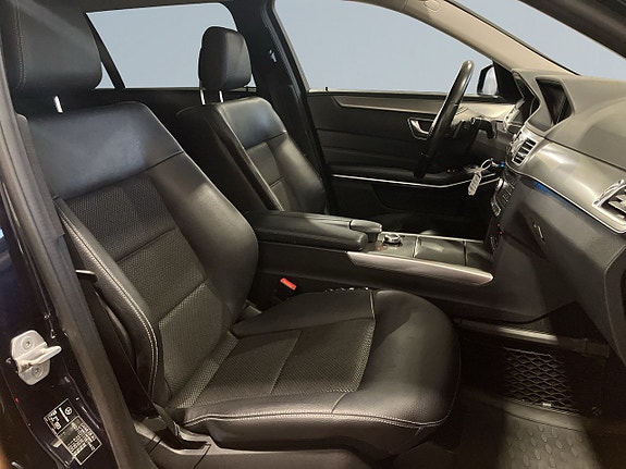 Mercedes-Benz E220 10 of 22