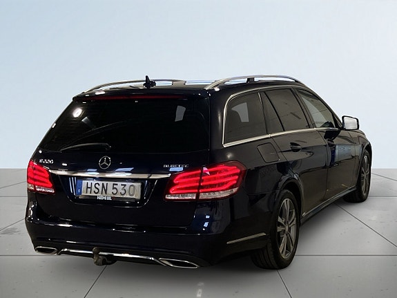 Mercedes-Benz E220 6 of 22