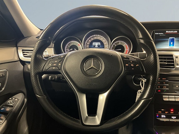 Mercedes-Benz E220 9 of 22