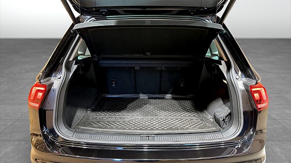 Volkswagen Tiguan 12 of 22
