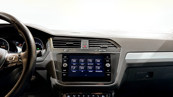 Volkswagen Tiguan 9 of 22