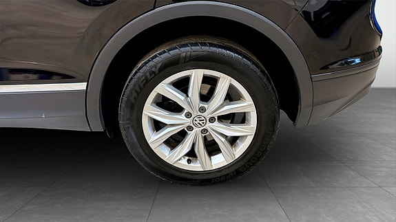 Volkswagen Tiguan 6 of 22