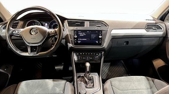Volkswagen Tiguan 10 of 22