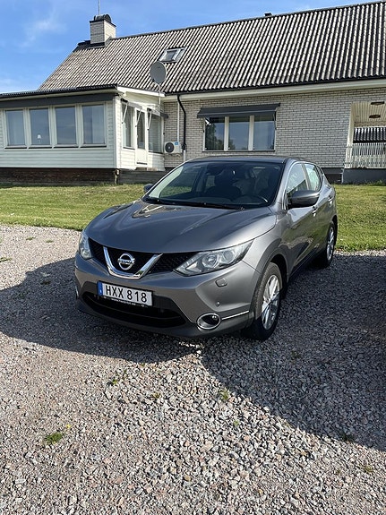 Nissan Qashqai 2 of 2