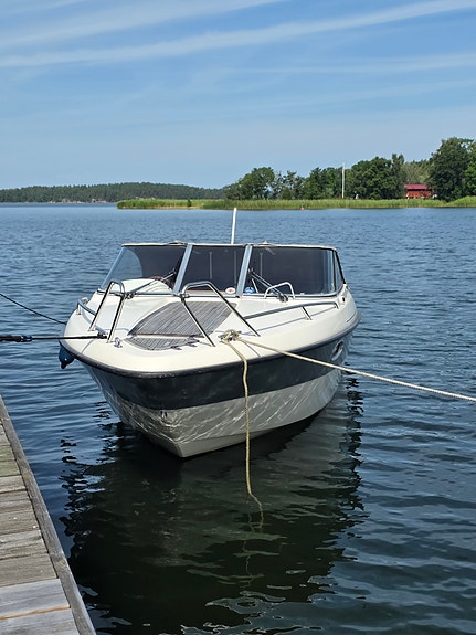 Daycruiser AMT 200DC 2 of 5