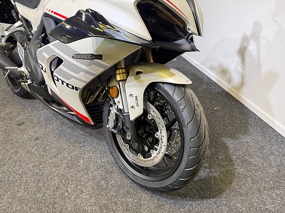QJ Motor SRK 800 RR 7 of 9