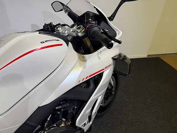 QJ Motor SRK 800 RR 6 of 9