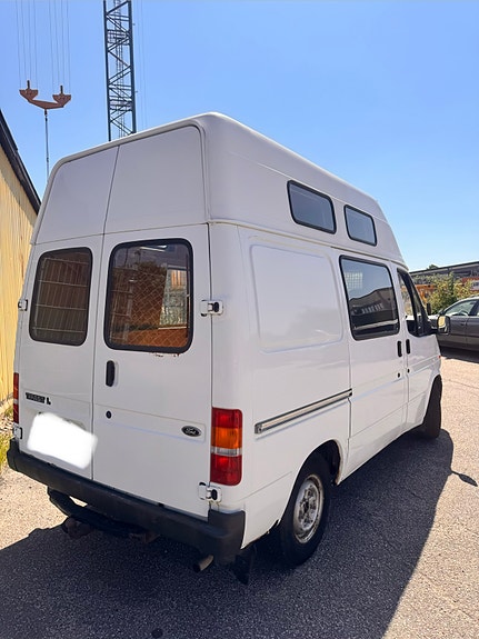 Ford Transit 3 of 5