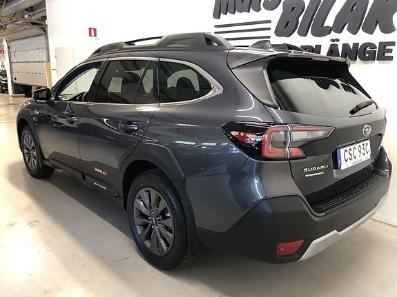 Subaru Outback 3 of 5