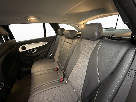 Mercedes-Benz E300 29 of 30