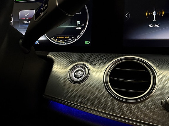 Mercedes-Benz E300 19 of 30