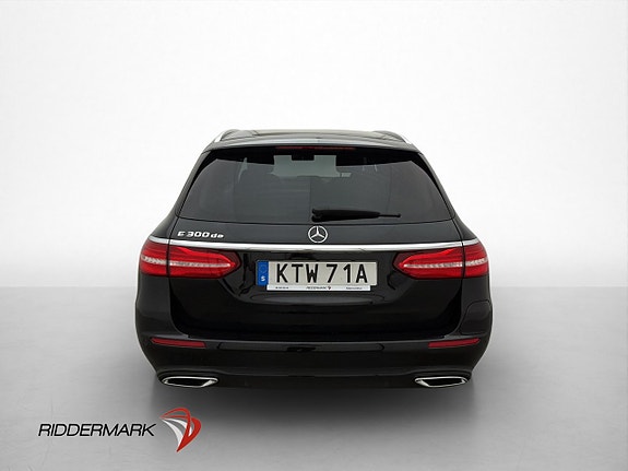 Mercedes-Benz E300 7 of 30