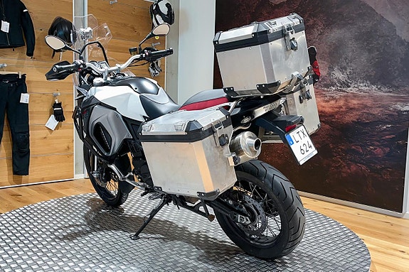 BMW F 800 GSA Sidoväskor | Nyservad | Package Enduro 4 of 5