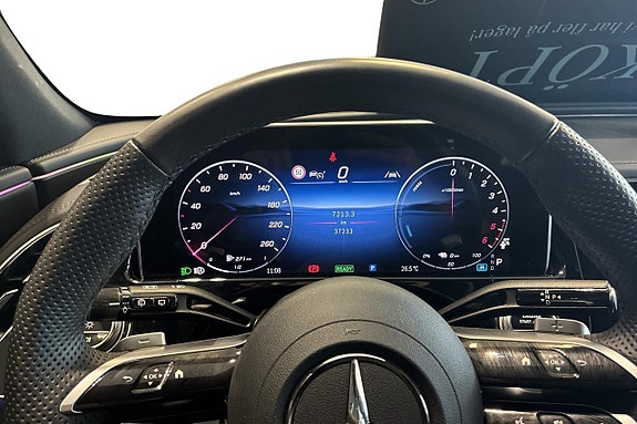 Mercedes-Benz E300 de 5 of 13