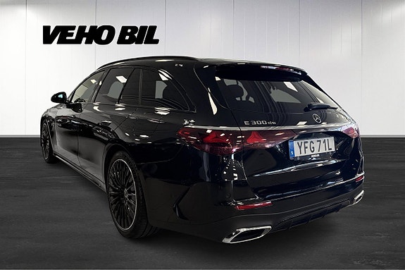 Mercedes-Benz E300 de 4 of 13