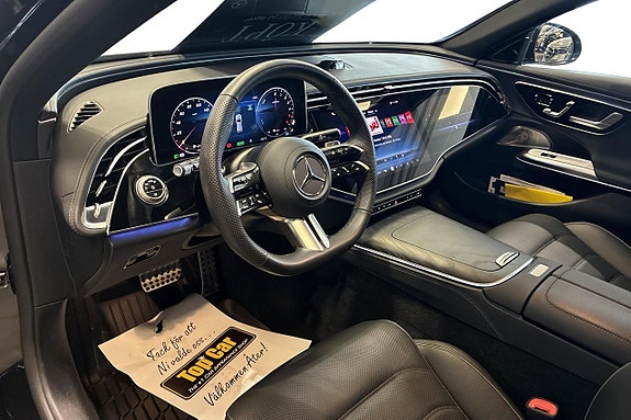 Mercedes-Benz E300 de 6 of 13