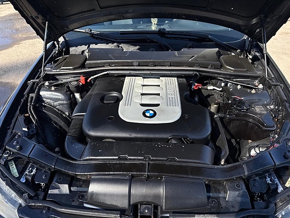 BMW 325d 24 of 27