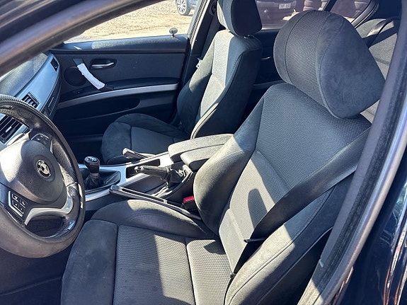 BMW 325d 15 of 27