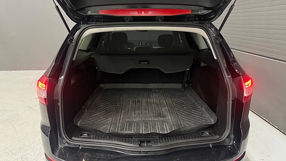 Ford Mondeo 24 of 24