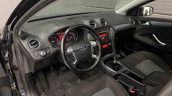 Ford Mondeo 11 of 24