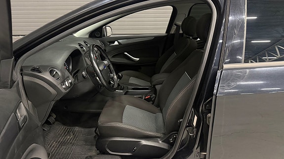 Ford Mondeo 10 of 24