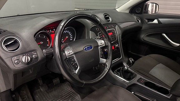 Ford Mondeo 12 of 24
