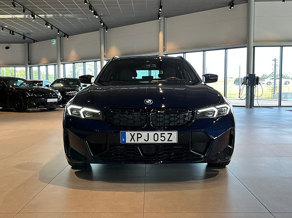 BMW M340i 2 of 24