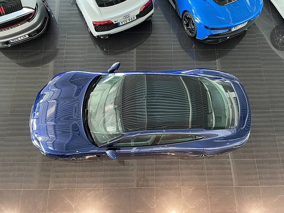 Porsche Taycan 6 of 18