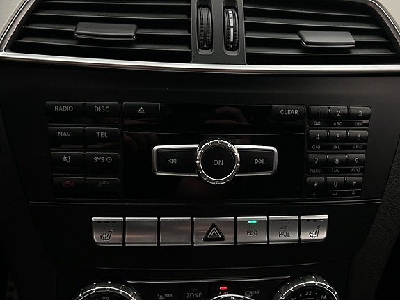 Mercedes-Benz C220 23 of 30