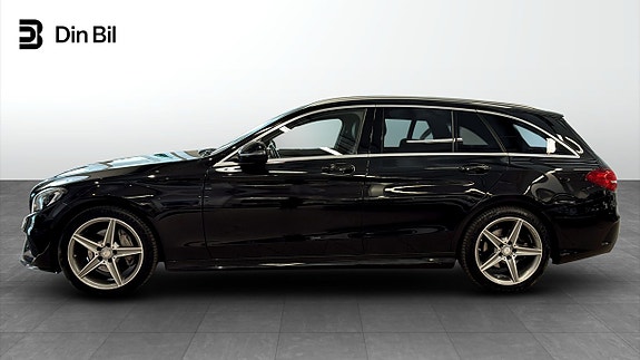Mercedes-Benz C220 2 of 5