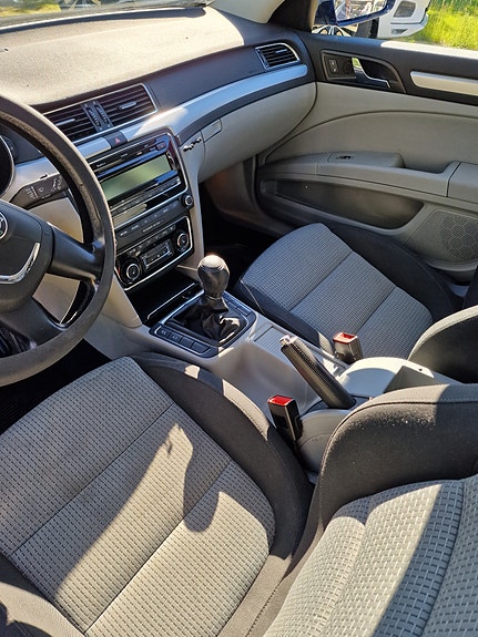 Skoda Superb 7 of 8