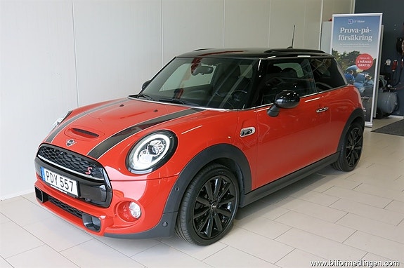 MINI Cooper S 6 of 18