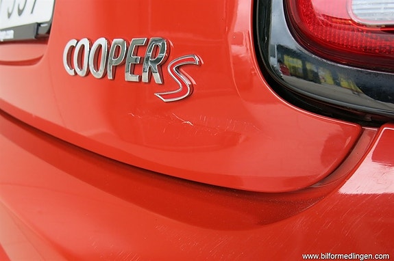 MINI Cooper S 16 of 18