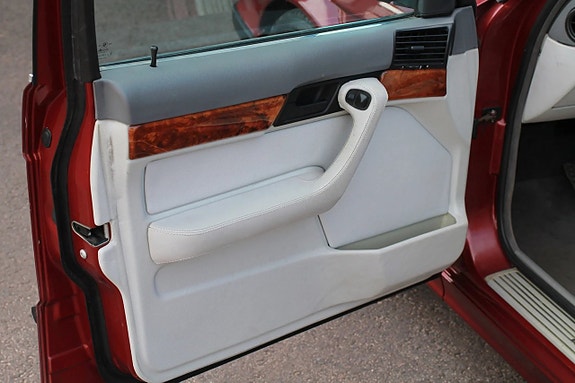 BMW 540i 3 of 5