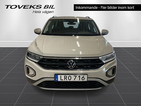 Volkswagen T-Roc 3 of 5